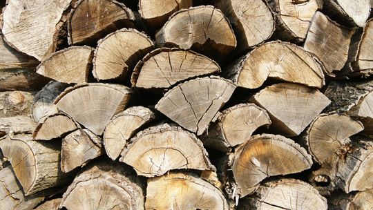 Czy spalanie drewna może być ekologiczne?
