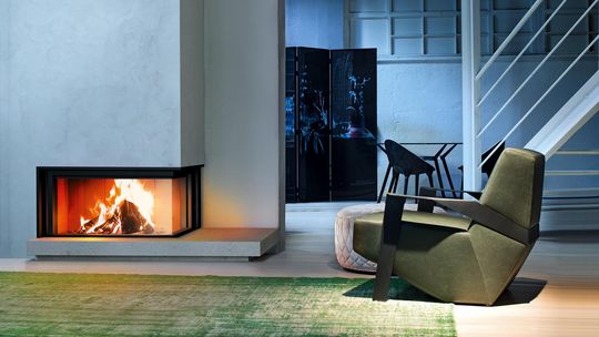 Czy w straszeniu nas smogiem z kominka chodzi o ekologię i nasze zdrowie ? kominek minimalistyczny szary z narożnym wkładem kominkowym