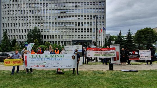 Komentarze uczestników protestu przeciw POP dla Małopolski