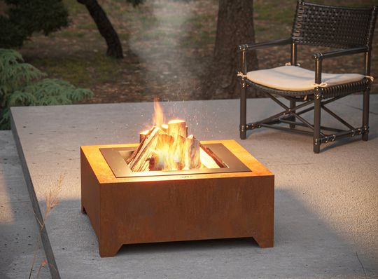 Stalowe palenisko ogrodowe Infire model Corten Kwadratowe stalowe palenisko ogrodowe