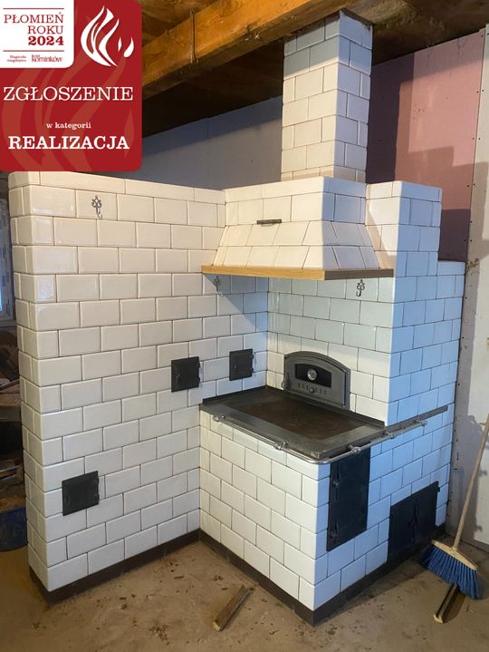 kuchnia z białymi kaflami