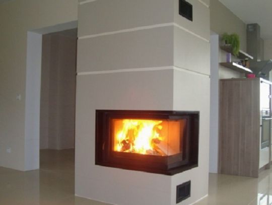 Kominek z narożną szybą