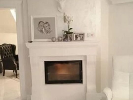 Kominek biały portalowy