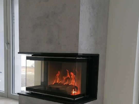 Kominek z potrójną wizją ognia