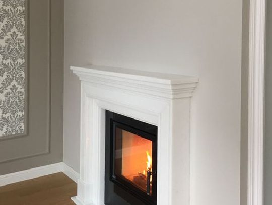 Portal kominkowy z marmuru