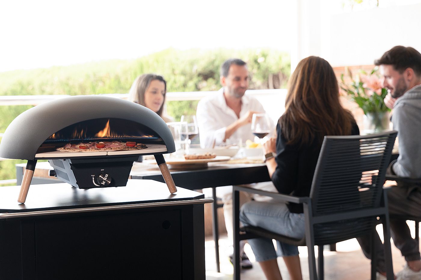 kuchnia-w-ogrodzie-piec-do-pizzy