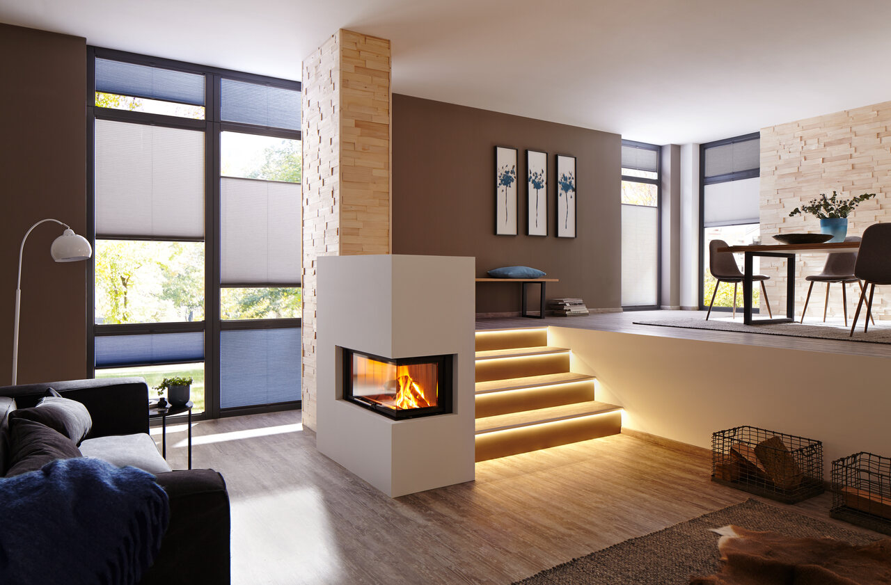 kominek narożny w salonie